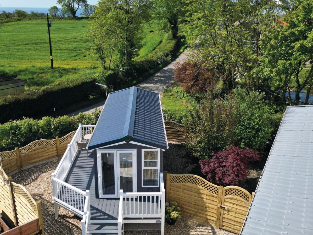 The Studio - 1 Bedroom Cabin - Amroth Exterior photo