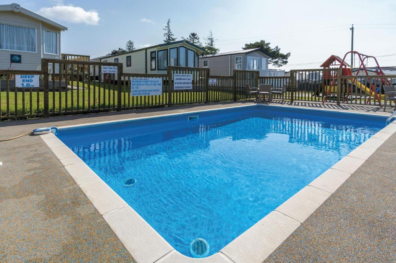 The Studio - 1 Bedroom Cabin - Amroth Exterior photo