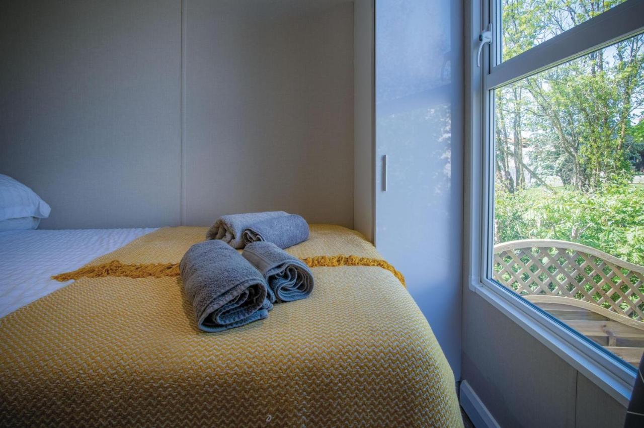 The Studio - 1 Bedroom Cabin - Amroth Exterior photo